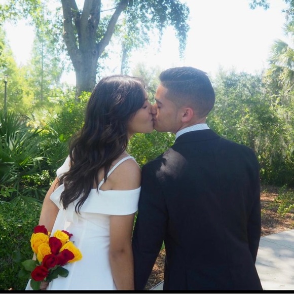 Meet your Posher, Alondra - Picture 1 of 1